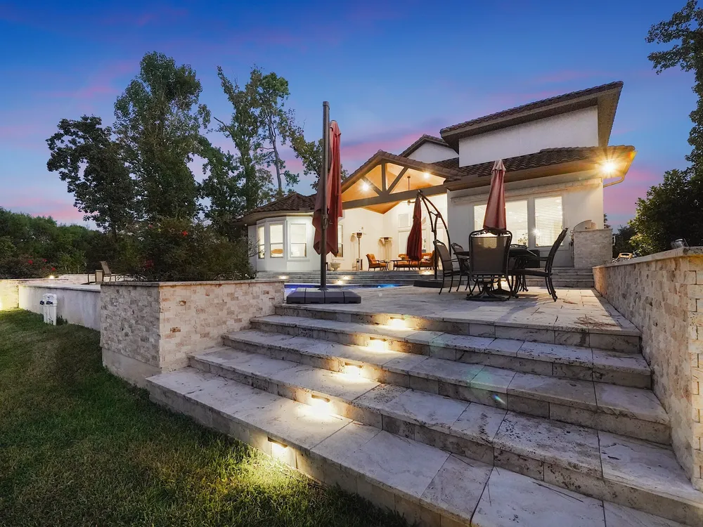 11 Kimberling Ct, Tomball, TX 77375