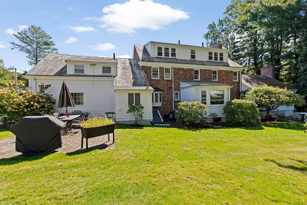443 Chestnut St, Newton, MA 02468