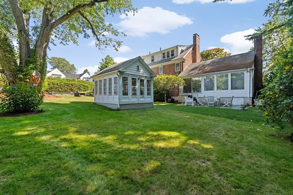 443 Chestnut St, Newton, MA 02468