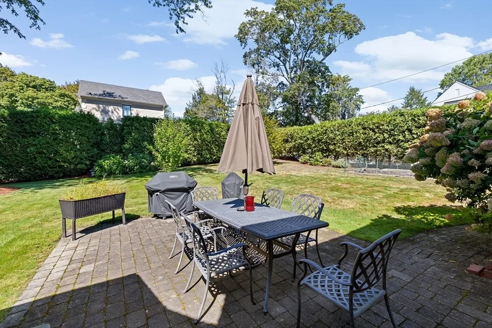 443 Chestnut St, Newton, MA 02468
