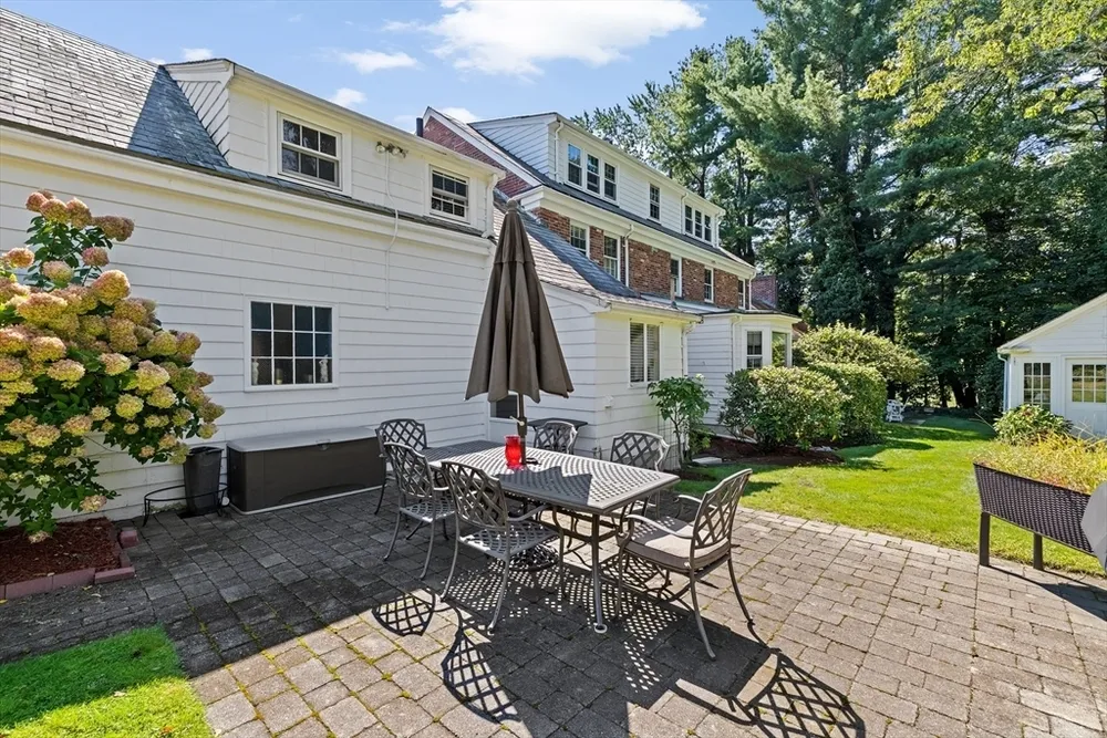 443 Chestnut St, Newton, MA 02468
