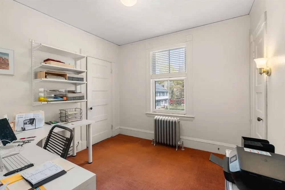 91 Hillside Ave, Newton, MA 02465