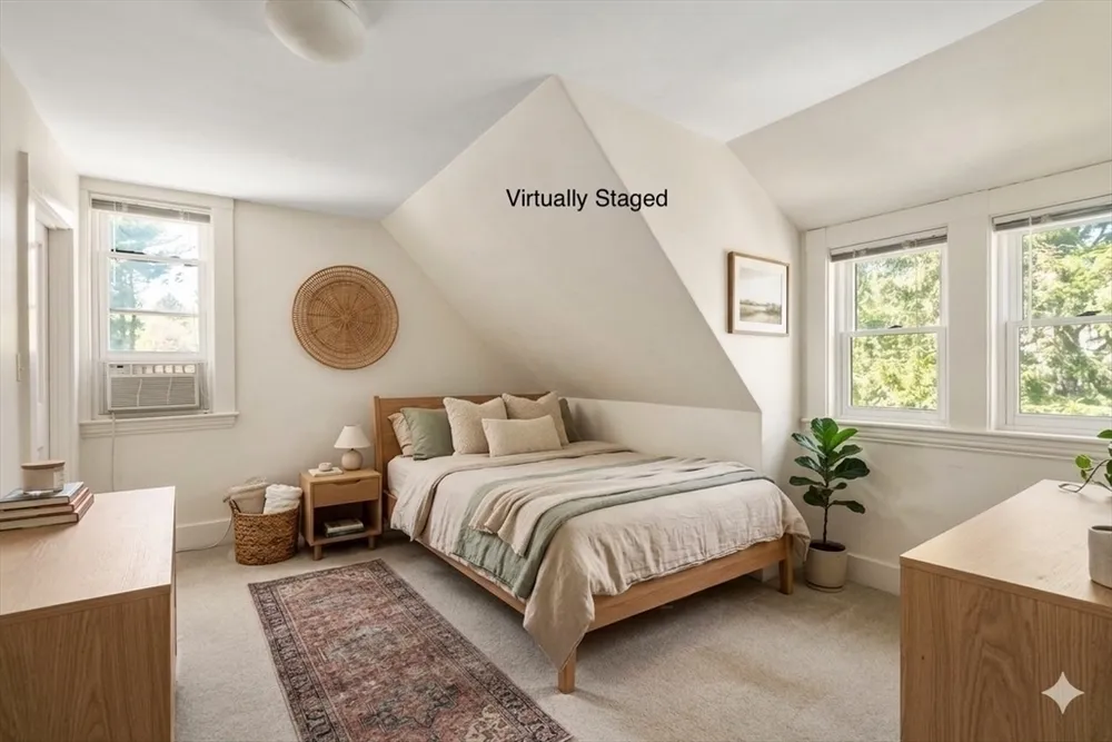 91 Hillside Ave, Newton, MA 02465