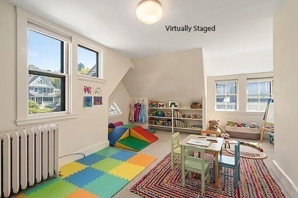 91 Hillside Ave, Newton, MA 02465