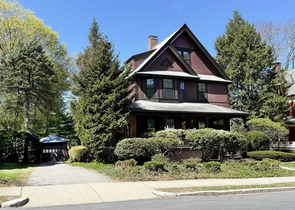 91 Hillside Ave, Newton, MA 02465