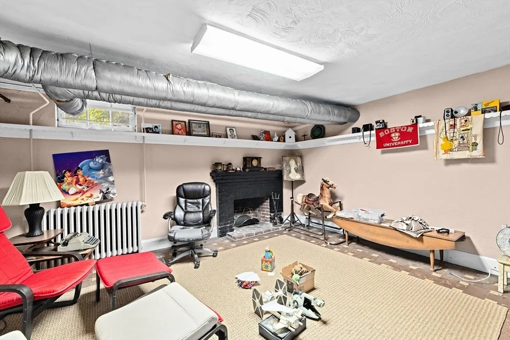 443 Chestnut St, Newton, MA 02468