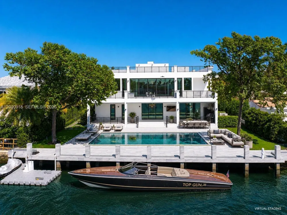1239 Middle River Dr, Fort Lauderdale, FL 33304