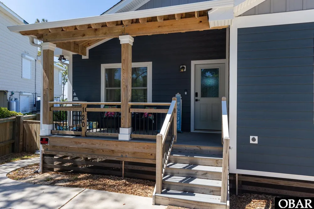 120 Sir Walter Raleigh Dr, Kill Devil Hills, NC 27948-9104