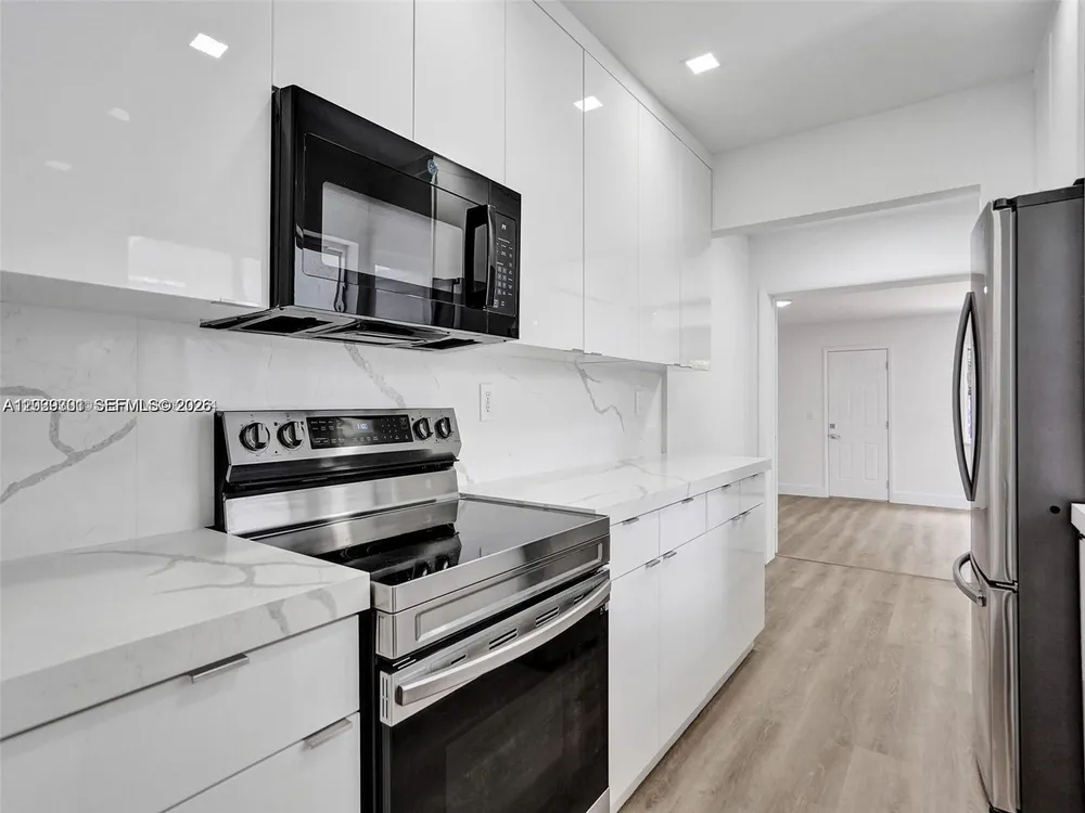 1609 NW 7th Terrace, Fort Lauderdale, FL 33311-5533
