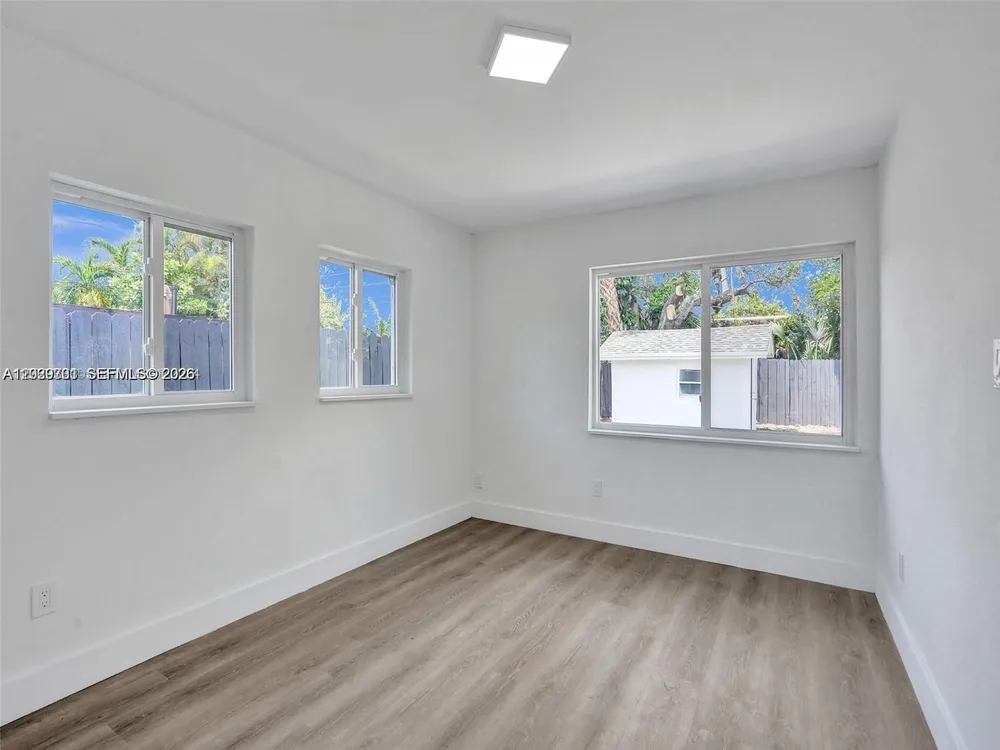1609 NW 7th Terrace, Fort Lauderdale, FL 33311-5533