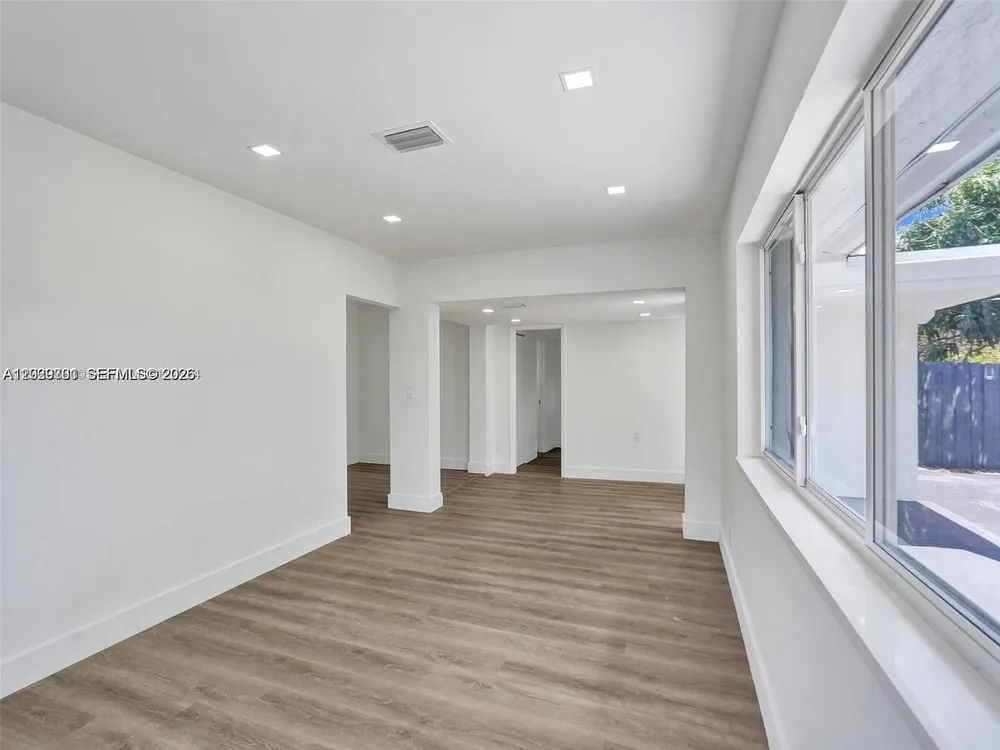 1609 NW 7th Terrace, Fort Lauderdale, FL 33311-5533