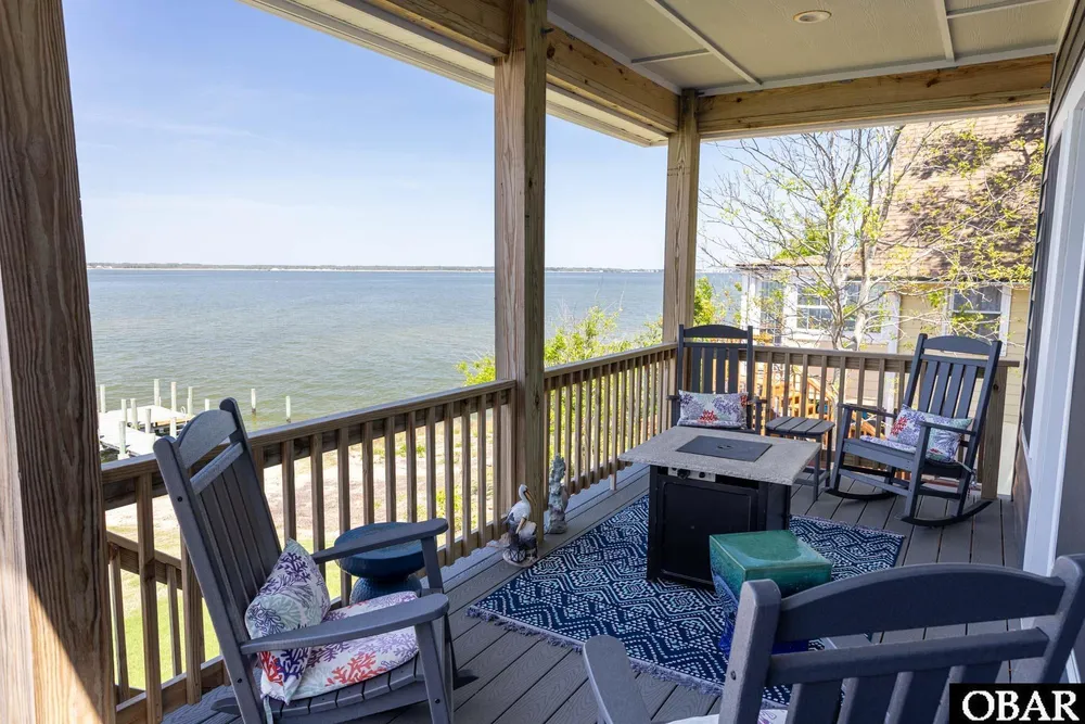 120 Sir Walter Raleigh Dr, Kill Devil Hills, NC 27948-9104