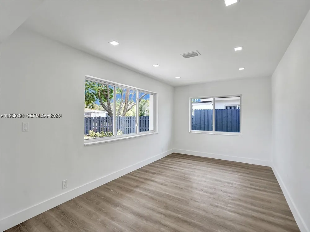 1609 NW 7th Terrace, Fort Lauderdale, FL 33311-5533