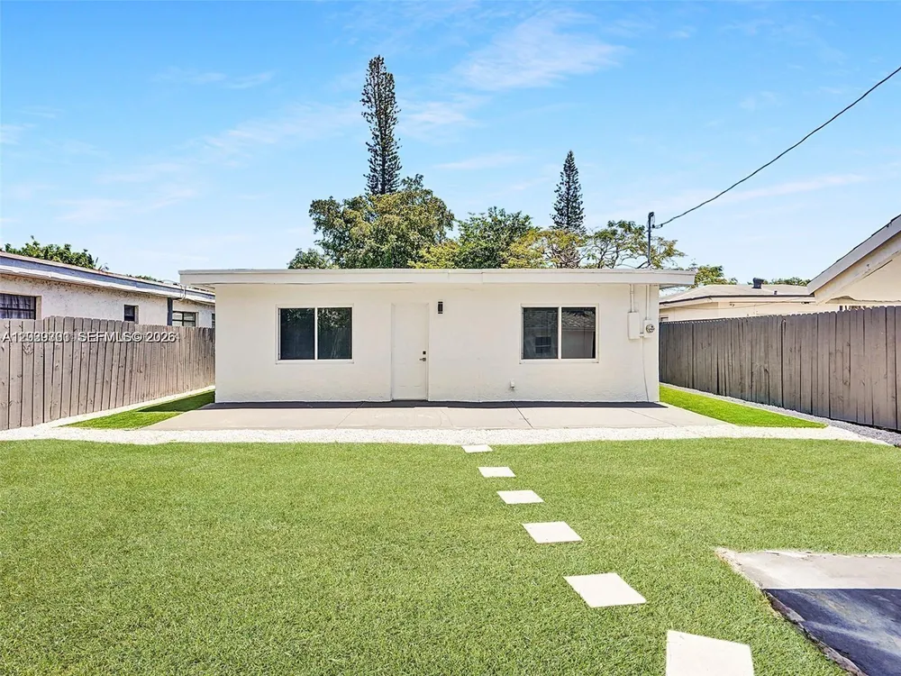 1609 NW 7th Terrace, Fort Lauderdale, FL 33311-5533