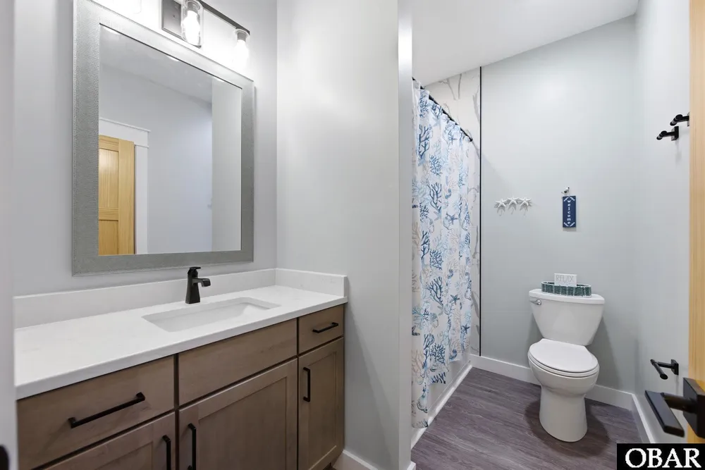 120 Sir Walter Raleigh Dr, Kill Devil Hills, NC 27948-9104