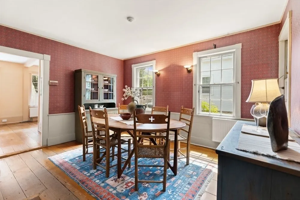 34 Pearl St, Marblehead, MA 01945