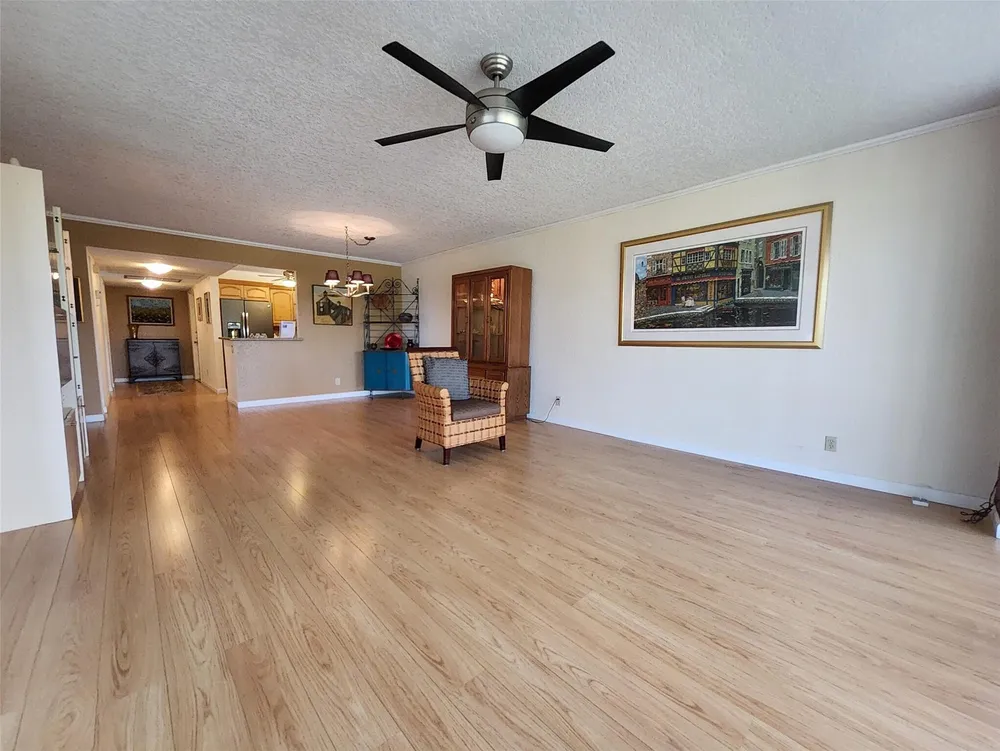 3151 S Palm Aire Dr, Pompano Beach, FL 33069