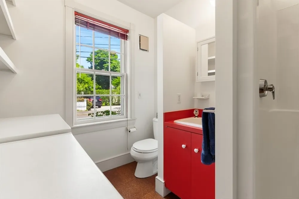 34 Pearl St, Marblehead, MA 01945
