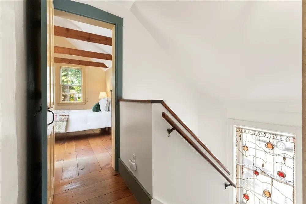 34 Pearl St, Marblehead, MA 01945