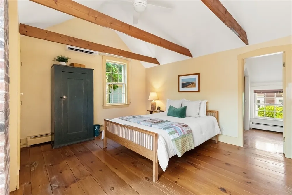 34 Pearl St, Marblehead, MA 01945