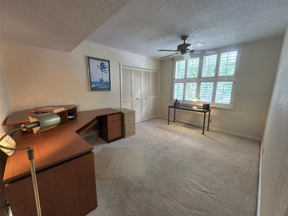 3151 S Palm Aire Dr, Pompano Beach, FL 33069