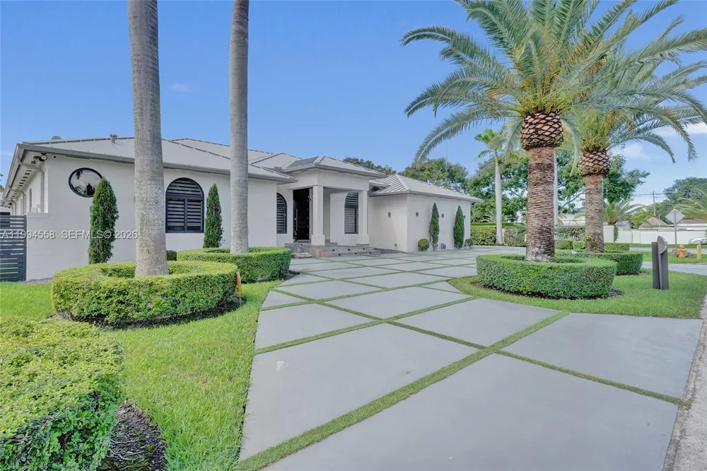 2600 SW 128th Ct, Miami, FL 33175