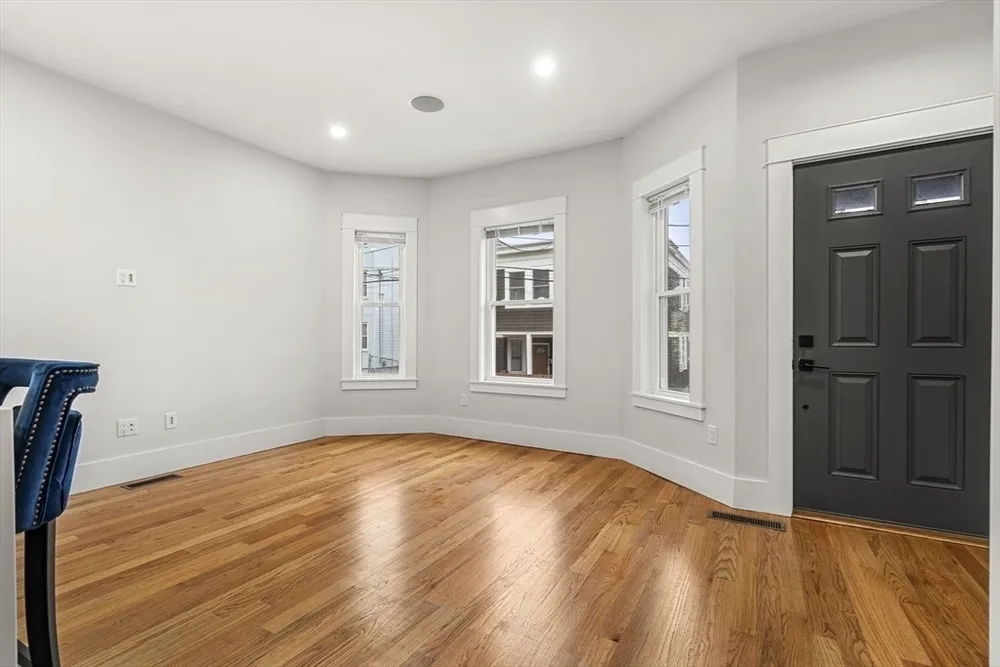 50 Cottage St, Chelsea, MA 02150