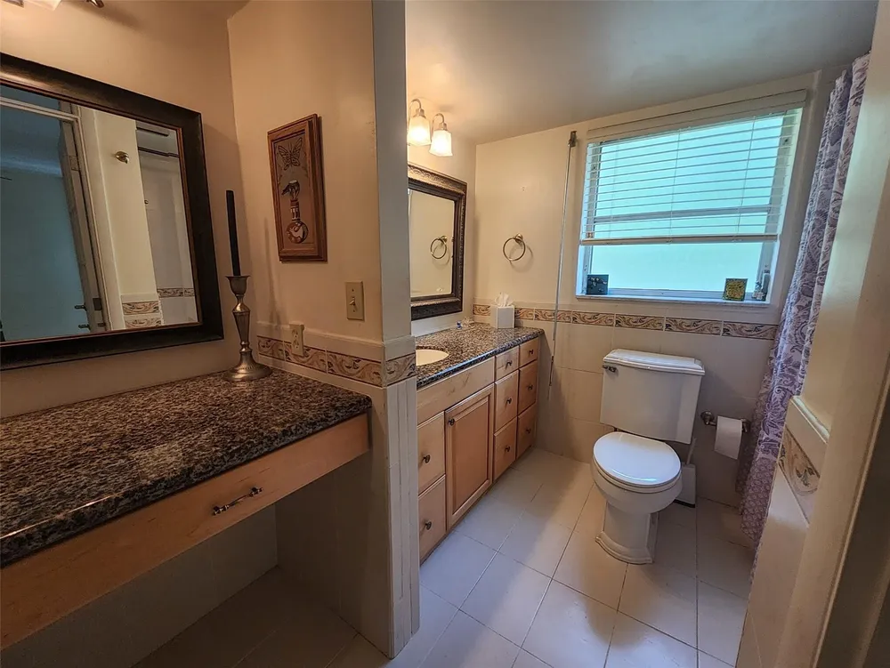 3151 S Palm Aire Dr, Pompano Beach, FL 33069