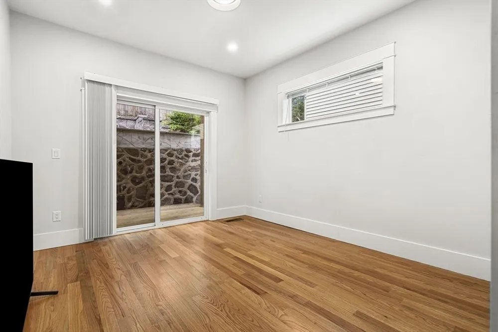 50 Cottage St, Chelsea, MA 02150