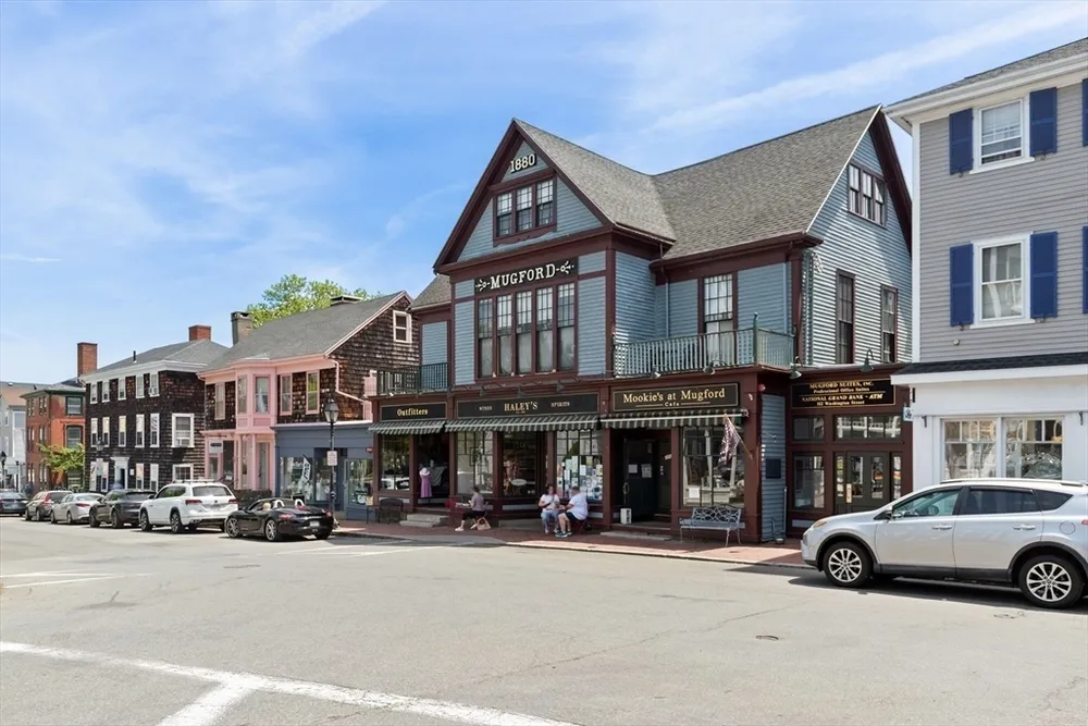 34 Pearl St, Marblehead, MA 01945