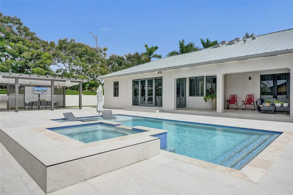 2600 SW 128th Ct, Miami, FL 33175