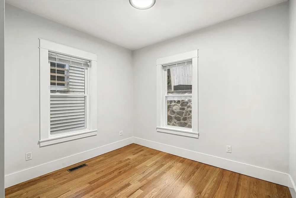 50 Cottage St, Chelsea, MA 02150