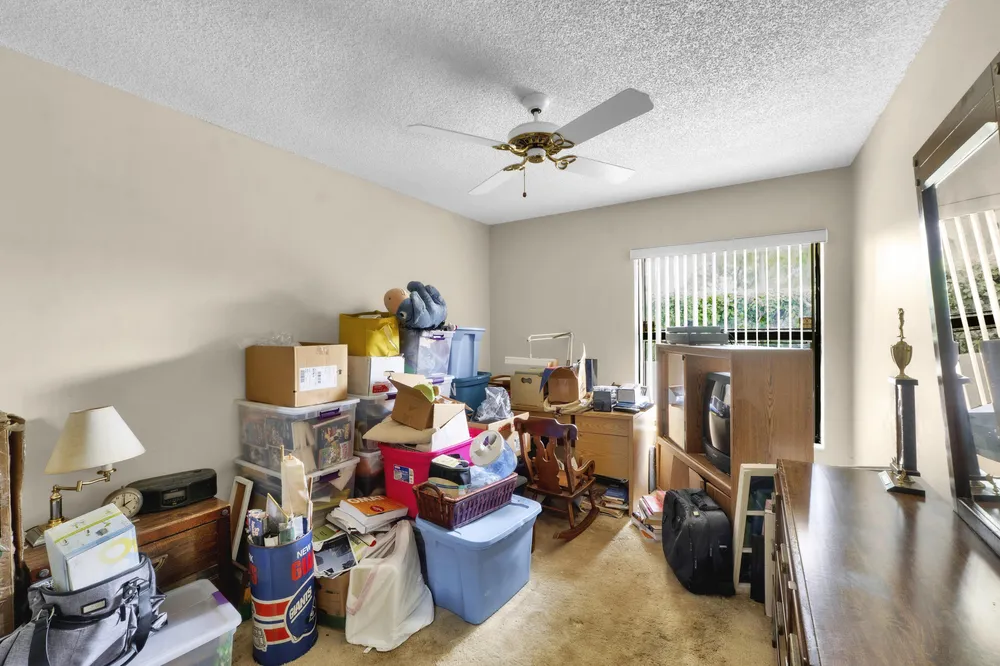 5040 NW 88th Ln, Coral Springs, FL 33067