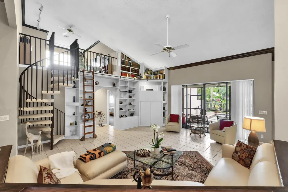 5040 NW 88th Ln, Coral Springs, FL 33067