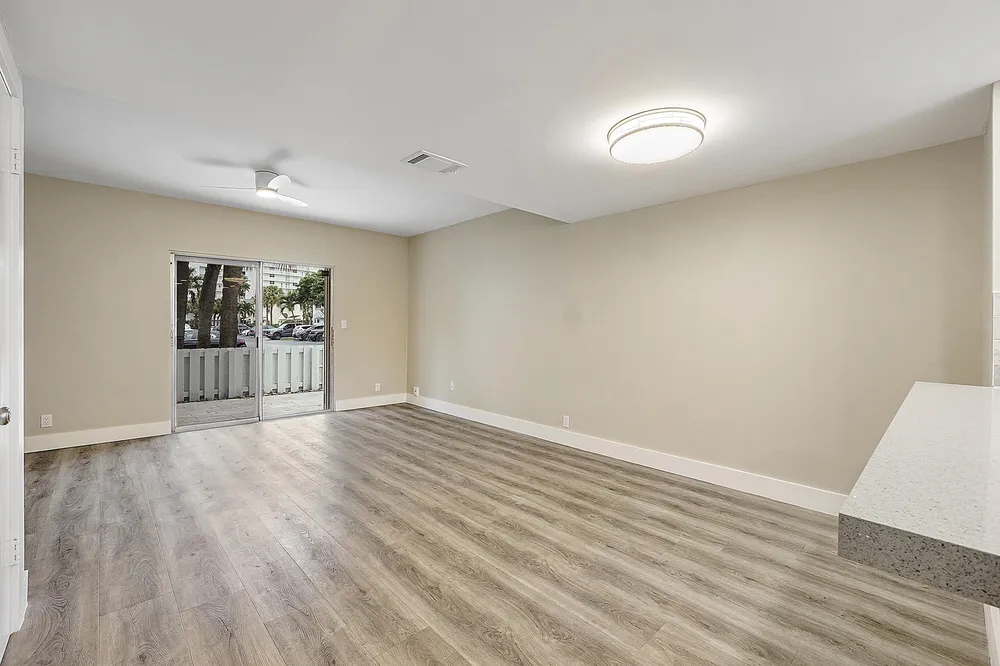 2747 NE 15th St, Pompano Beach, FL 33062