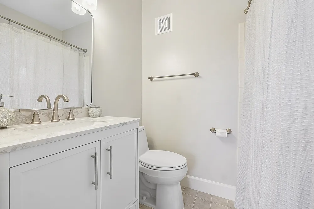 2747 NE 15th St, Pompano Beach, FL 33062