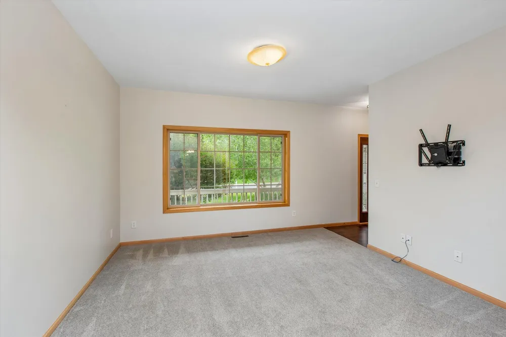 19925 English Ct, Farmington, MN 55024