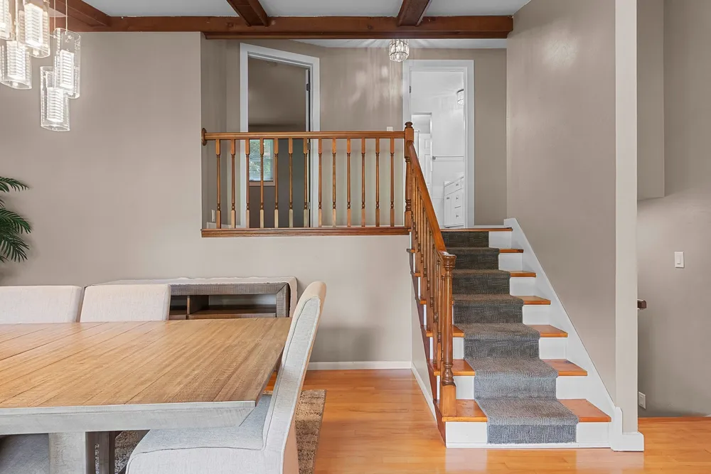 389 Sunlite Dr, Oneida, WI 54155-9218