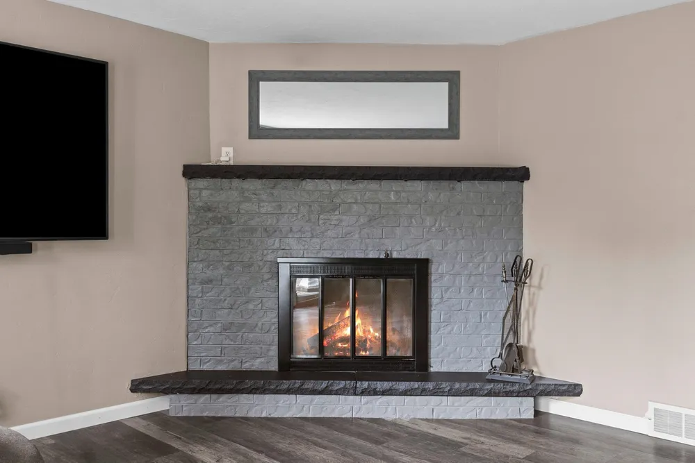 389 Sunlite Dr, Oneida, WI 54155-9218