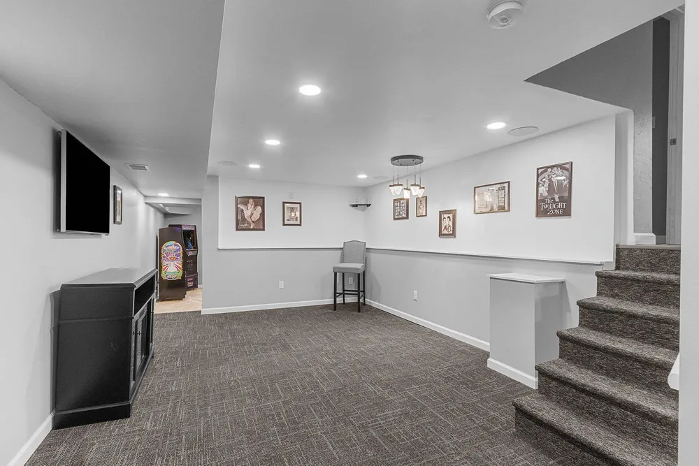 389 Sunlite Dr, Oneida, WI 54155-9218