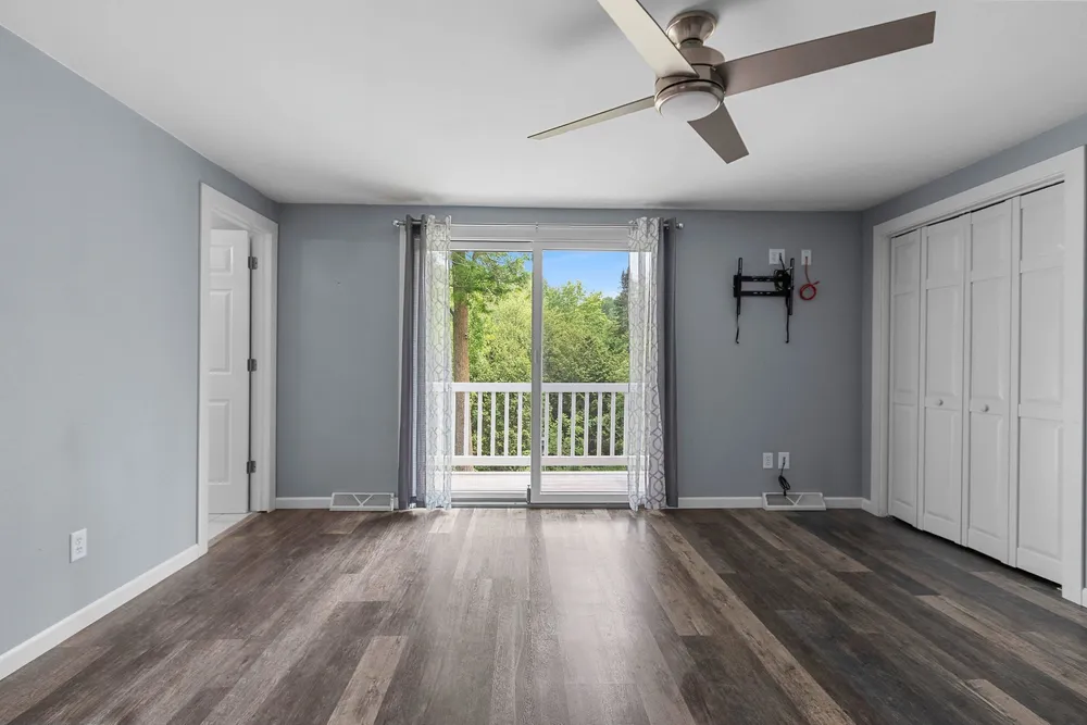389 Sunlite Dr, Oneida, WI 54155-9218