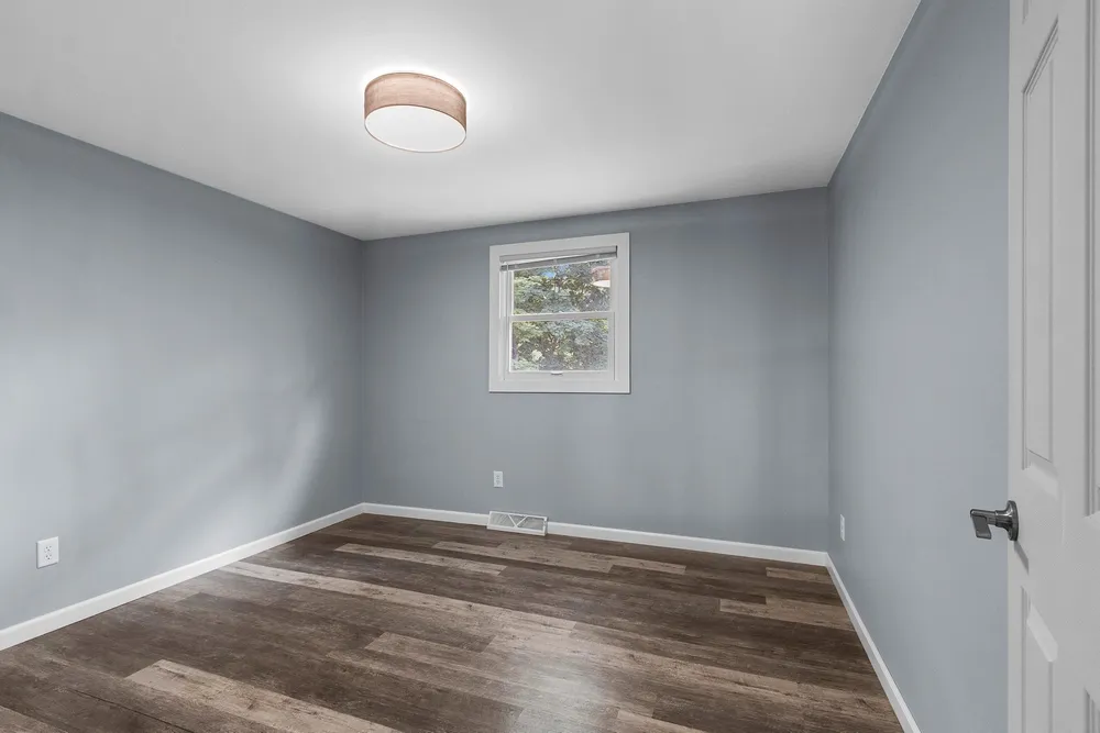 389 Sunlite Dr, Oneida, WI 54155-9218