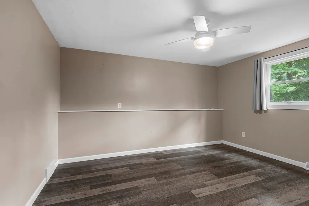 389 Sunlite Dr, Oneida, WI 54155-9218
