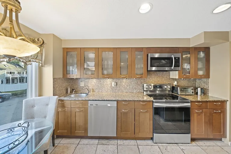 86 Abington Rd, Danvers, MA 01923