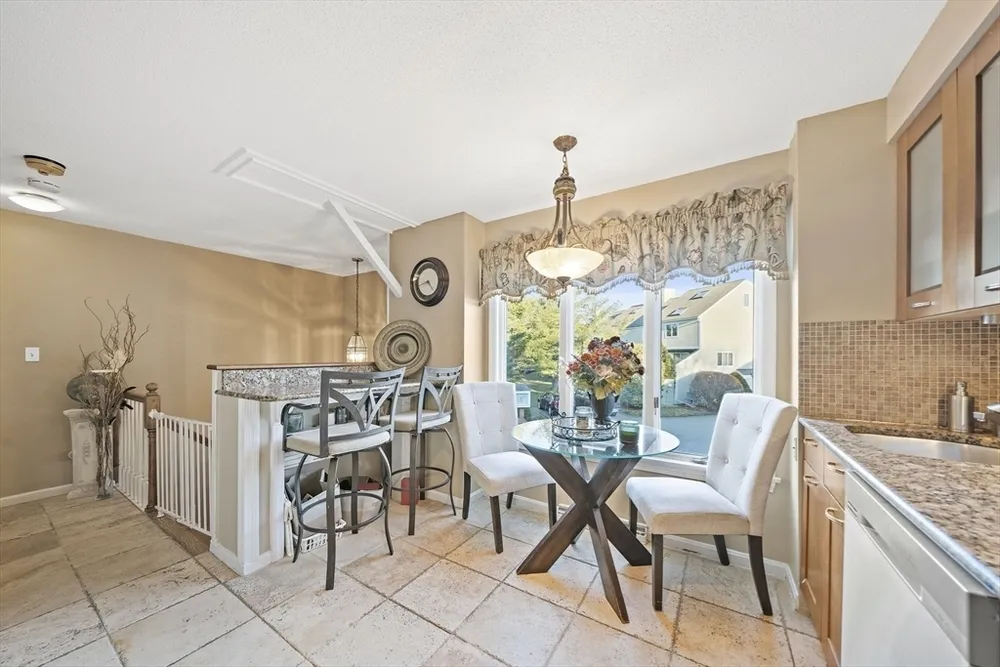 86 Abington Rd, Danvers, MA 01923