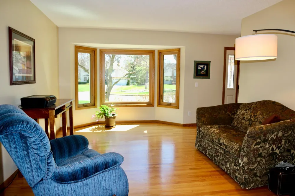 675 Bridle Ridge Circle, Eagan, MN 55123