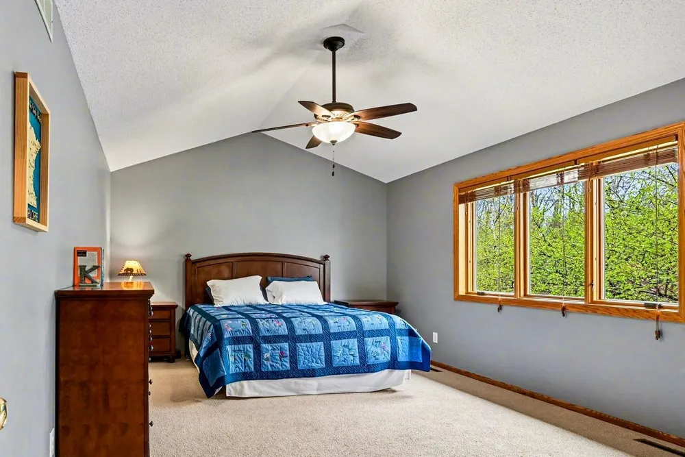 675 Bridle Ridge Circle, Eagan, MN 55123