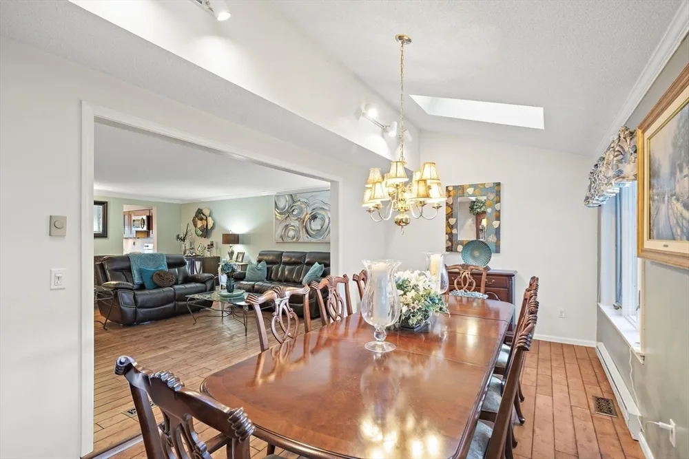 86 Abington Rd, Danvers, MA 01923