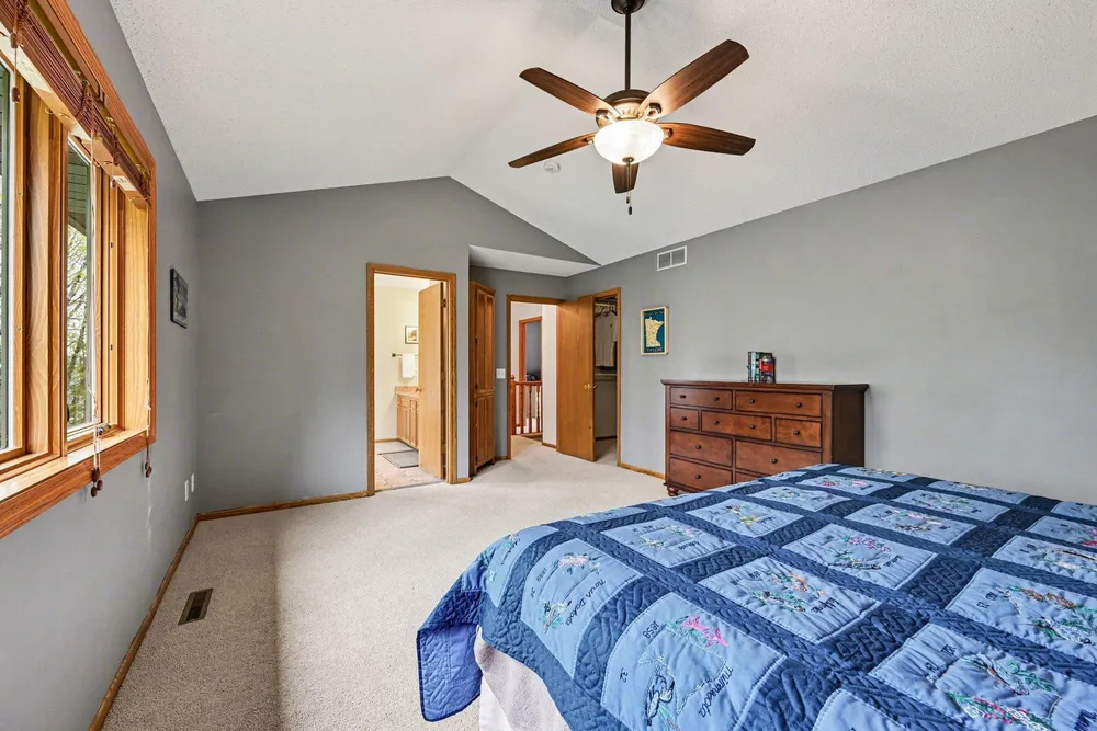 675 Bridle Ridge Circle, Eagan, MN 55123