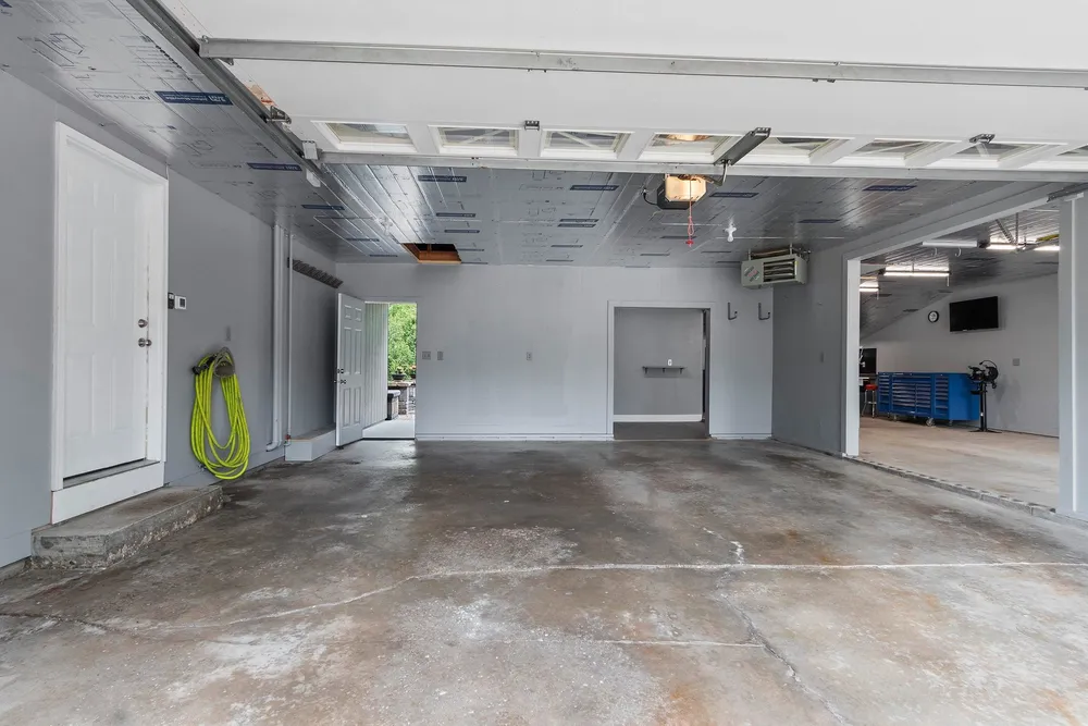 389 Sunlite Dr, Oneida, WI 54155-9218